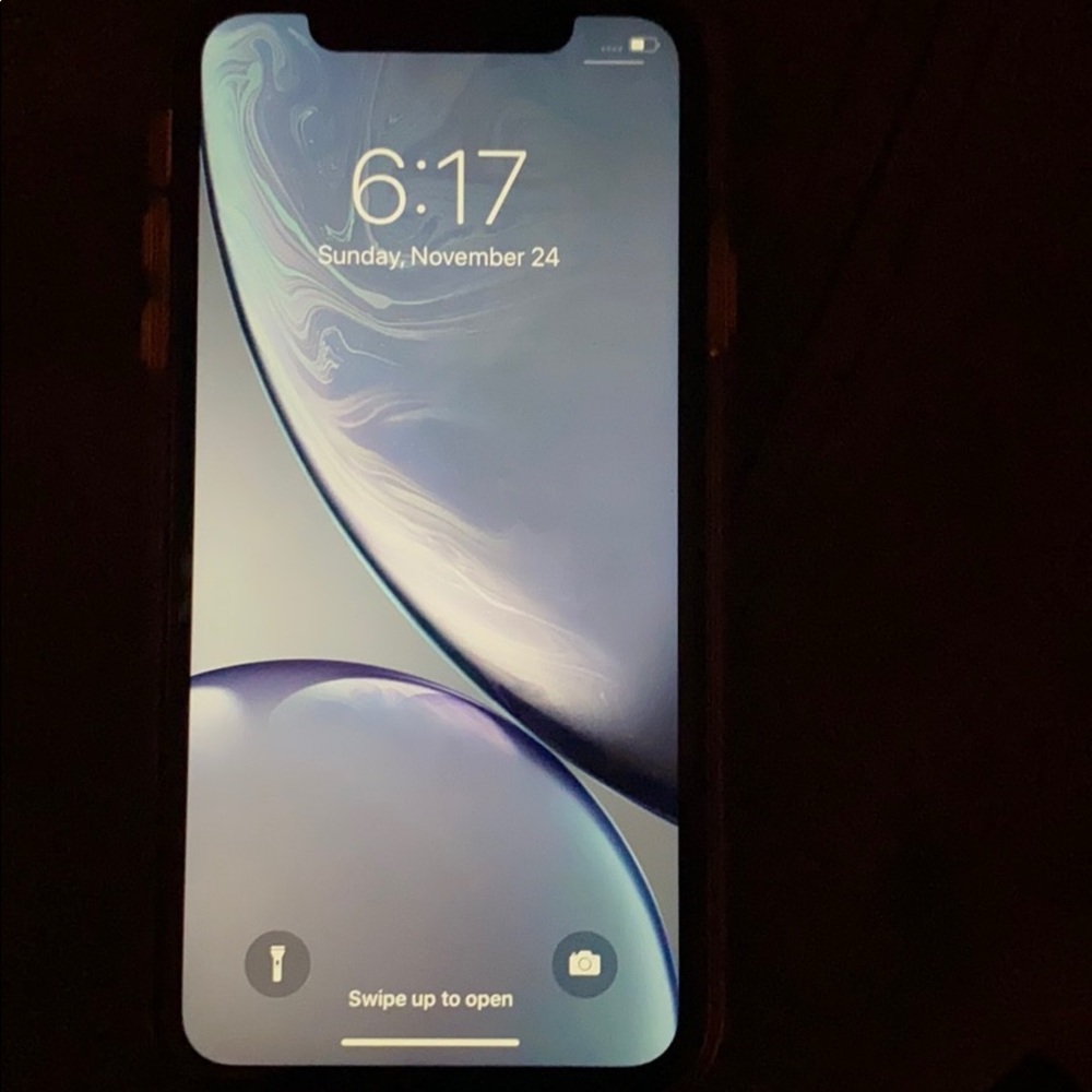 iPhone XR 64 gigs ( AT&T )